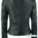 Empleada. Busco hacer amistades.