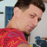 Busco pareja. Gente cerca, por Vic, y el