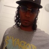 Busco ligar. Alguien interesante. Soy