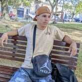 Una mujer madura de 30 años o más. Soy