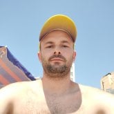 Construction. Busco pareja. Estoy