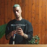 Jugar divertirme y conocer gente. Guapo