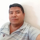 Busco ligar. Una mujer hermosa amorosa y