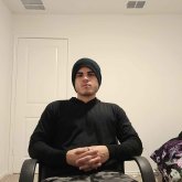 Busco conocer gente. I am looking for