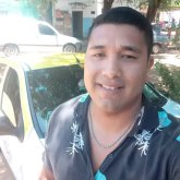 Remisero. Busco pareja. Busco mujeres.