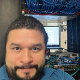 Empleado. Busco pareja.