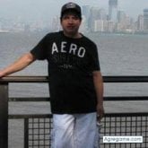 Encuentra Hombres solteros en White Plains
