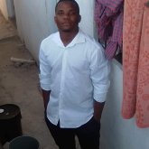 Busco pareja. Amor y paz di puesto