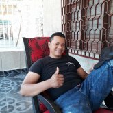 Escolta. Busco conocer gente. Mujer para