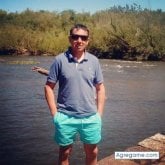 Empleado. Busco conocer gente. Una chica