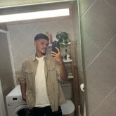 Pues conocer mujeres. Una persona