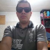 Carpintero. Busco pareja. Personas q