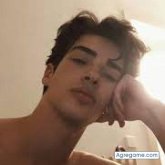 Trabajo. Busco ligar. Chicas. Soy