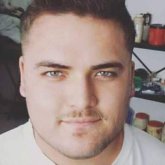 Busco pareja. Mujer. Todo.