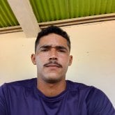 Mujer mayor de 18 años no menores de