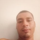 Operario. Alguien real que tenga buenos