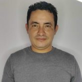 Mujeres 22 a 35. Alegre simpático.