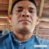 Mujer. Hombre sentimental amoroso.