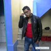 Busco pareja. Un chico muy travajador.