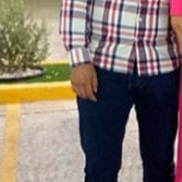 Nada en especial. Persona simplemente