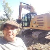 Buscó mujer una edad adecuada. Soltero