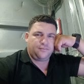 Conocer a alguien que hagamos cosas