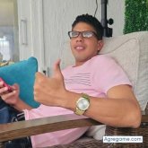 Busco: Una relacion seria Me defino: Ser sincero 