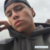 Nada. Busco pareja. Amiga. Amabre.