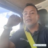 Busco hacer amistades. Una persona muy