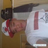 Trabajo. Busco pareja. Una chica seria y