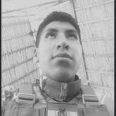 Mayores de 20 años y que sean lindas.