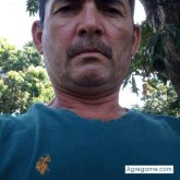 Albañil. Busco pareja. A una mujer.