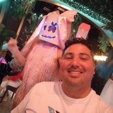 Trabajador. Busco ligar. Algo normal