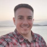 Trabajador. Busco conocer gente.