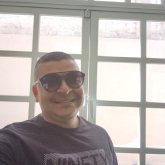 Busco pareja. Amigas. Humilde. Montar