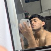 Estudiante. Mujer soltera, dispuesta.