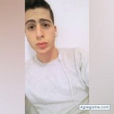 Encuentra Hombres solteros en Muros