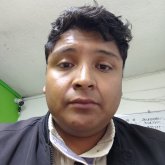 Empleado. Busco conocer gente. Pasarla