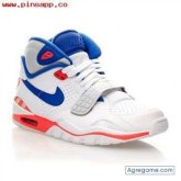 Juagaja chico soltero en Laredo