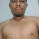 Busco pareja. Personas nuevas. Alegre.