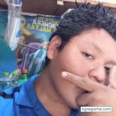 Esrudiante. Busco pareja. Una chica. L