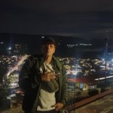 Busco mujeres jóvenes. Trabajador