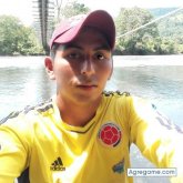 Encuentra Hombres solteros en Leticia