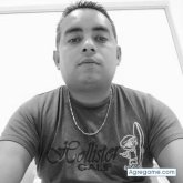 Traductor. Busco ligar. Una mujer