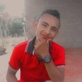 Trabajo en una empresa. Busco pareja.