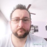 Busco hacer amistades.