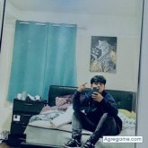 Trabajo. Busco hacer amistades. Mujeres.