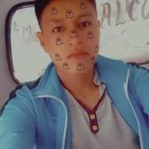 Estudiante. Busco pareja. Cerca. Alto.