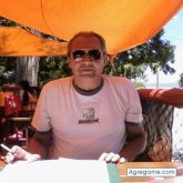 Busco pareja. Mujeres. Un tipo normal.