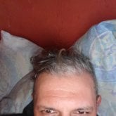 Busco conocer gente. Alguien. Con ganas.